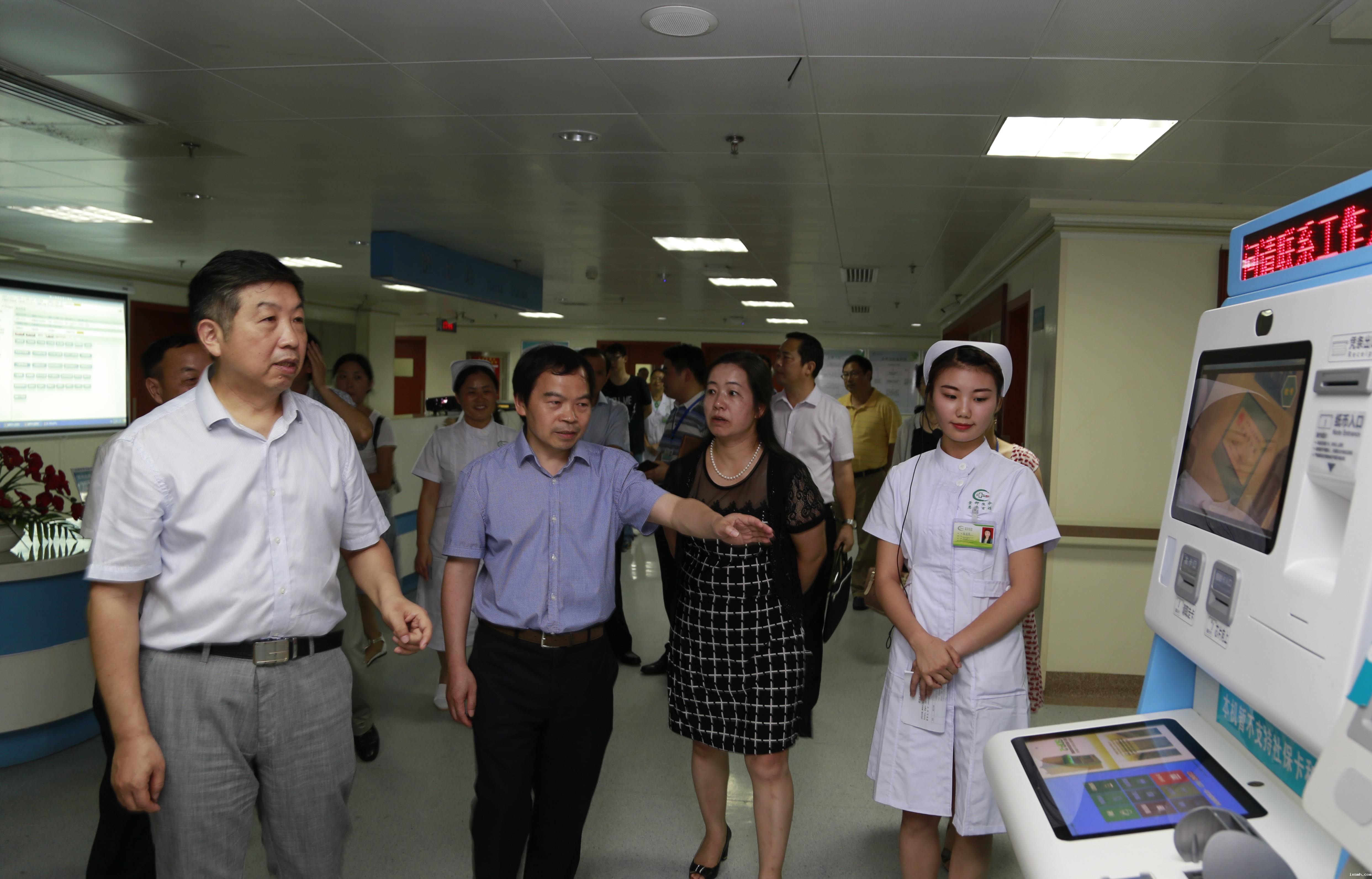 省卫计委党组书记詹鸣一行来raybet在线官网调研
