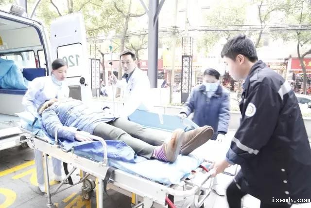 “抢救大脑” raybet在线官网开展急性脑梗死静脉溶栓 绿色通道演练