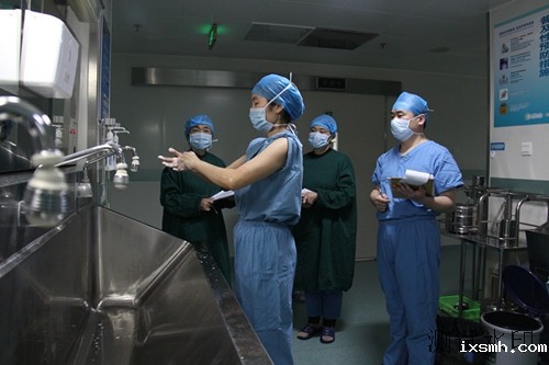 我院手术科室医师临床基本技能操作“大检阅”